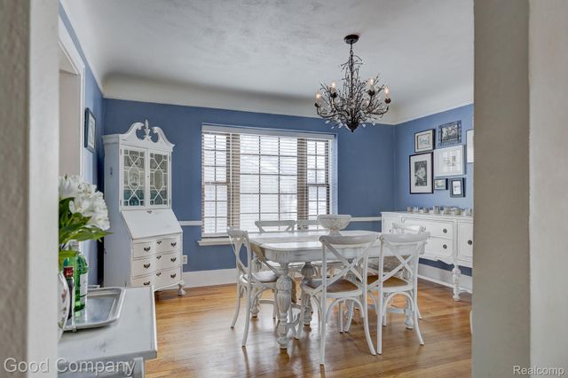 18930 Hillcrest Street, Beverly Hills Village, MI 48025