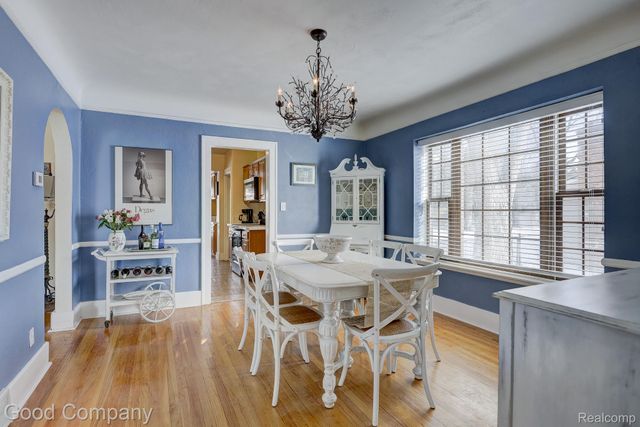 18930 Hillcrest Street, Beverly Hills Village, MI 48025