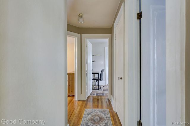 18930 Hillcrest Street, Beverly Hills Village, MI 48025