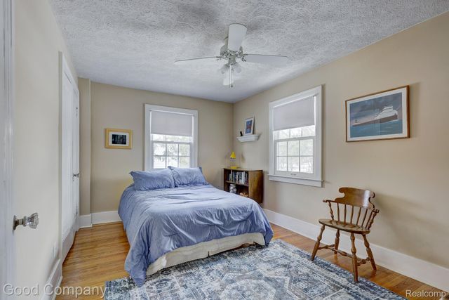 18930 Hillcrest Street, Beverly Hills Village, MI 48025