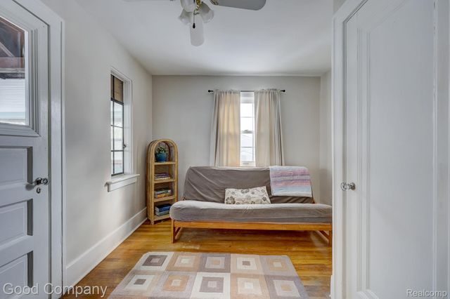 18930 Hillcrest Street, Beverly Hills Village, MI 48025