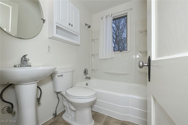 34 Zeller Court, Berea, OH 44017