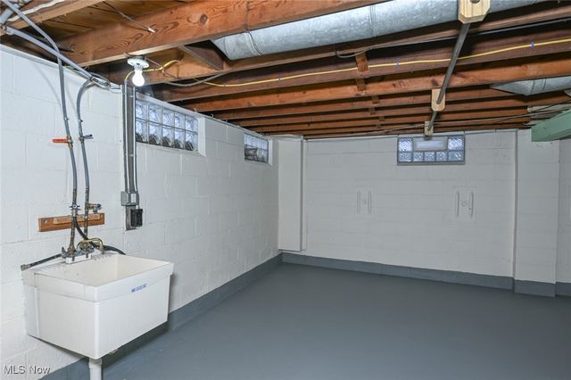 34 Zeller Court, Berea, OH 44017