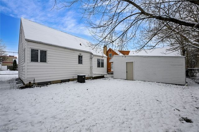 34 Zeller Court, Berea, OH 44017