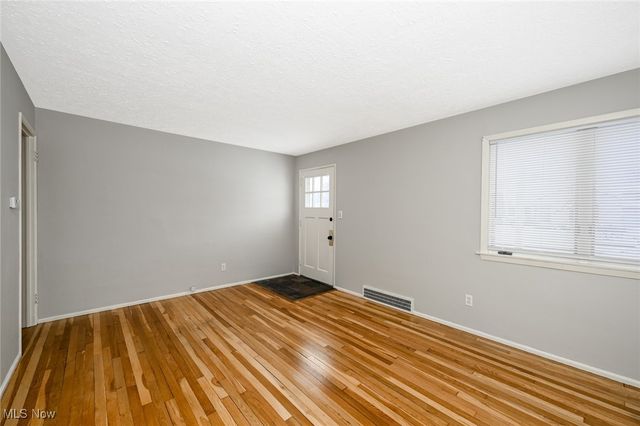 34 Zeller Court, Berea, OH 44017