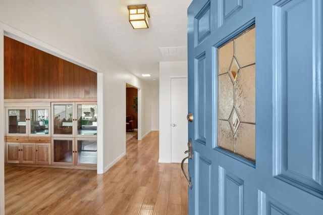 3 Sommerset Rise, Monterey, CA 93940