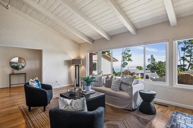 3 Sommerset Rise, Monterey, CA 93940