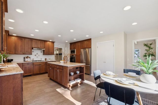 3 Sommerset Rise, Monterey, CA 93940