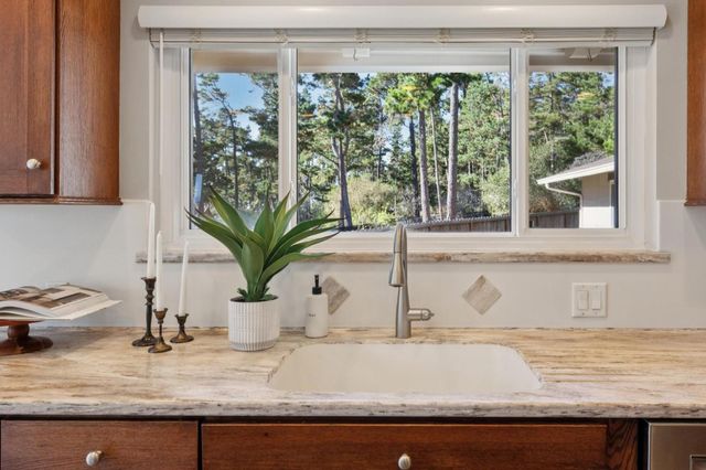 3 Sommerset Rise, Monterey, CA 93940