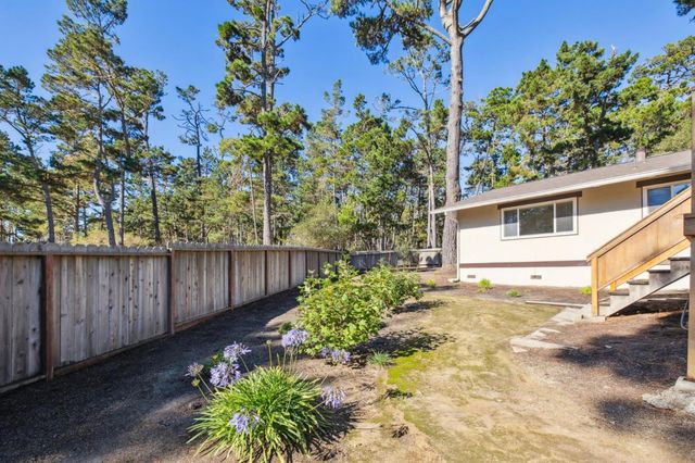 3 Sommerset Rise, Monterey, CA 93940