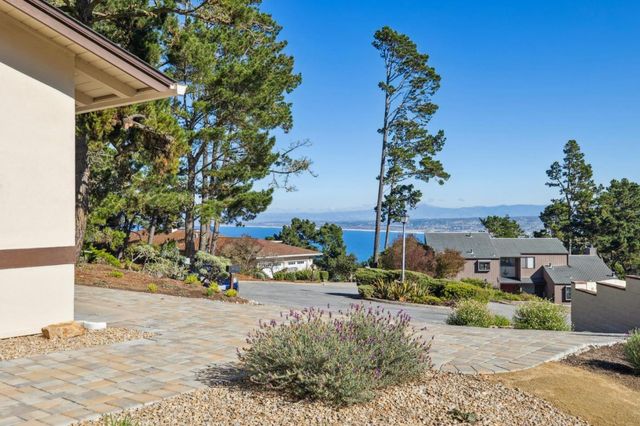3 Sommerset Rise, Monterey, CA 93940