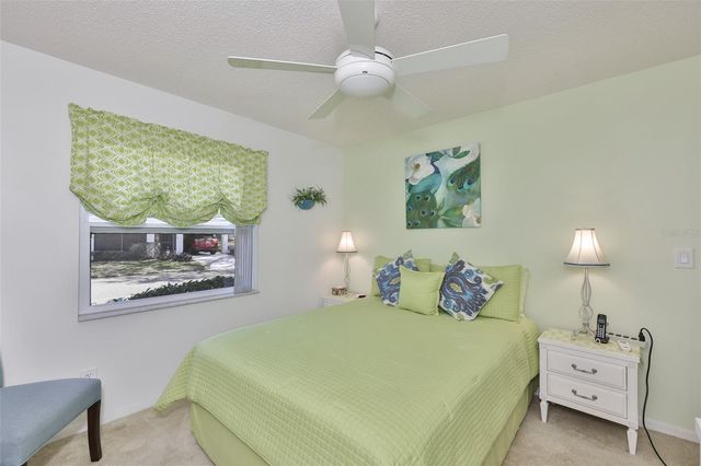 2035 HAMPSTEAD CIRCLE, Sun City Center, FL 33573