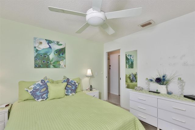 2035 HAMPSTEAD CIRCLE, Sun City Center, FL 33573