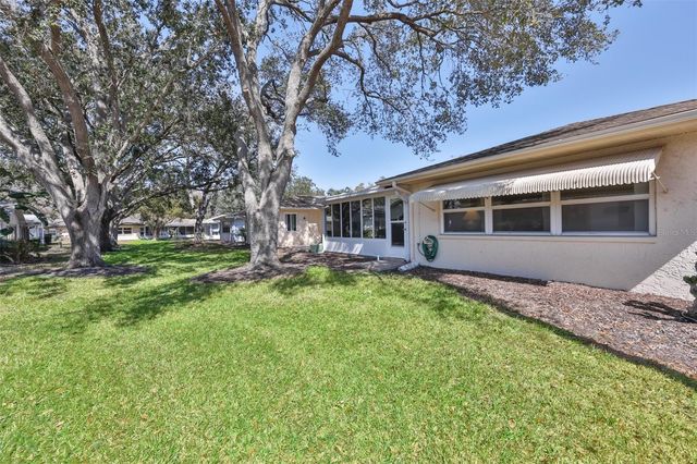 2035 HAMPSTEAD CIRCLE, Sun City Center, FL 33573
