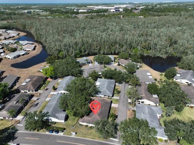 2035 HAMPSTEAD CIRCLE, Sun City Center, FL 33573