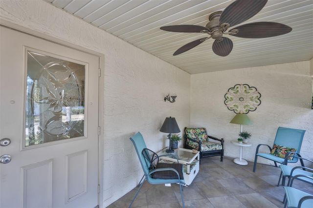 2035 HAMPSTEAD CIRCLE, Sun City Center, FL 33573