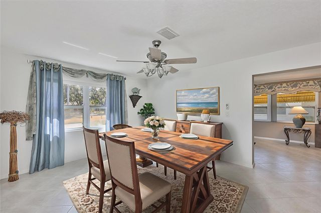 2035 HAMPSTEAD CIRCLE, Sun City Center, FL 33573