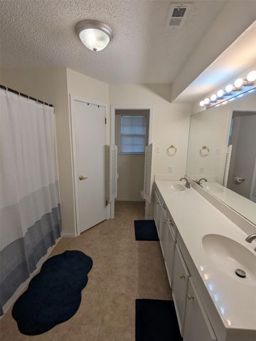 219 Hill Drive, Liberty, TX 77575