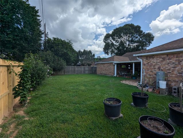 219 Hill Drive, Liberty, TX 77575