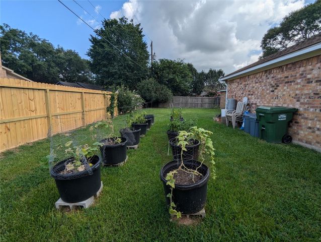 219 Hill Drive, Liberty, TX 77575