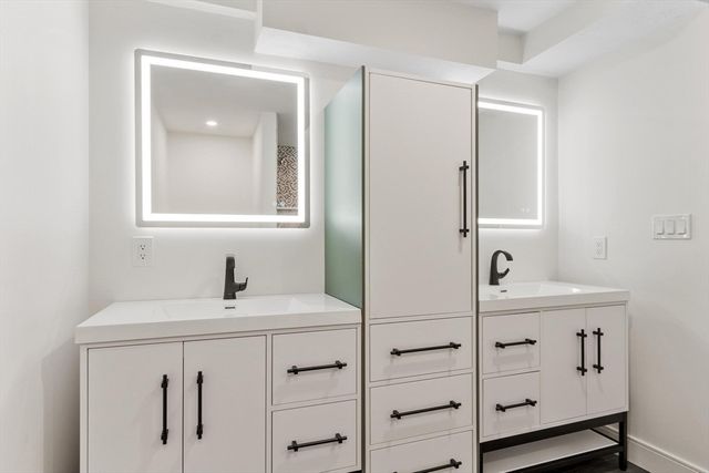 58 Neillian Street 58, Bedford, MA 01730