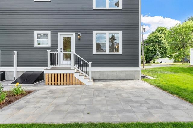 58 Neillian Street 58, Bedford, MA 01730