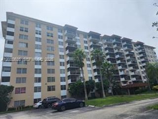 4174 Inverrary Dr 911, Lauderhill, FL 33319