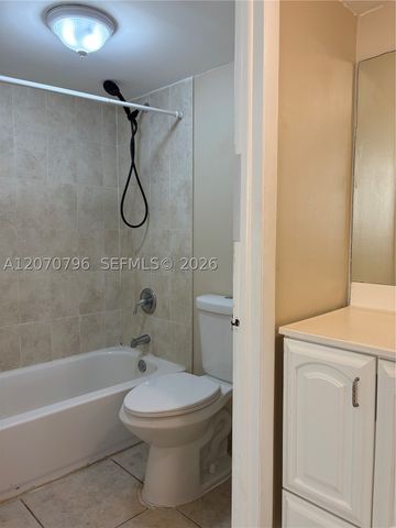10865 SW 112th Ave 313, Miami, FL 33176