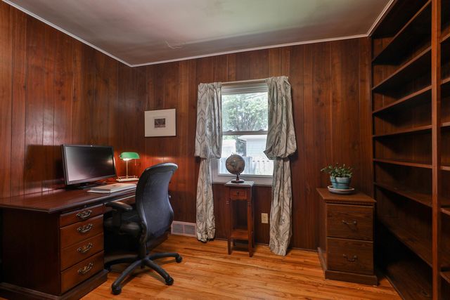 306 Pinney Drive, Worthington, OH 43085