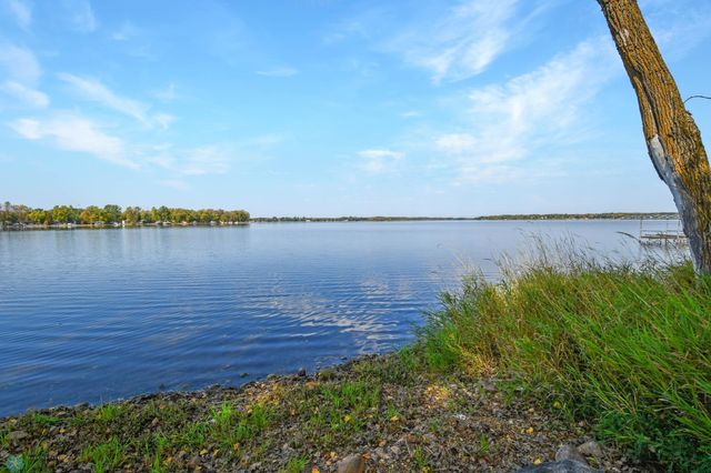 13534 Maple Road, Lake Park, MN 56554