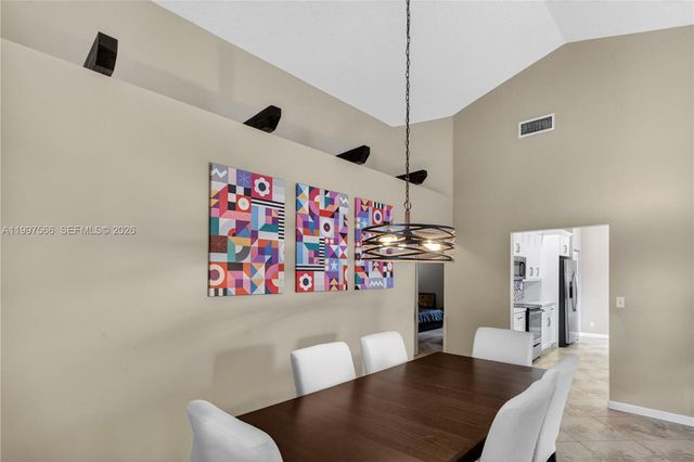 290 NW 116th Ter, Coral Springs, FL 33071