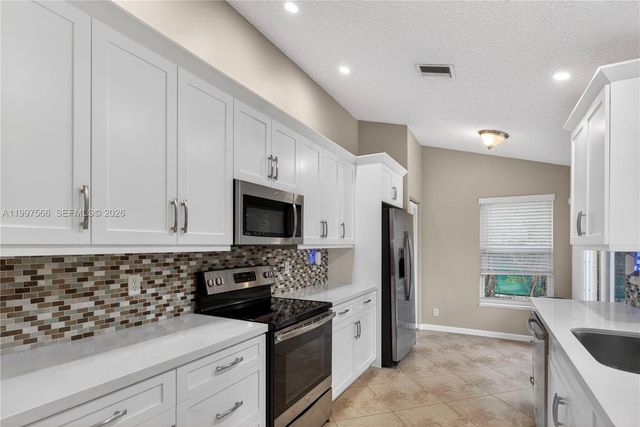 290 NW 116th Ter, Coral Springs, FL 33071