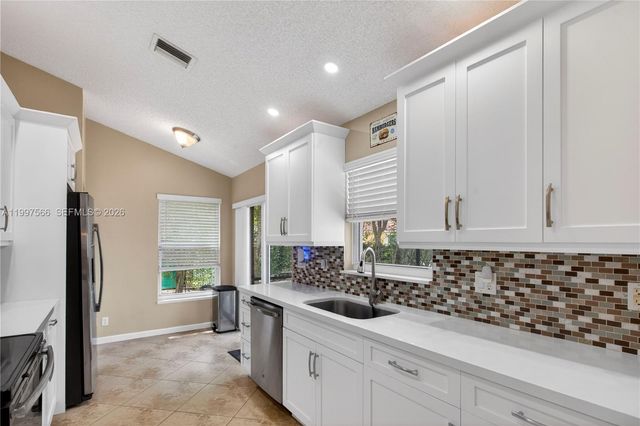 290 NW 116th Ter, Coral Springs, FL 33071