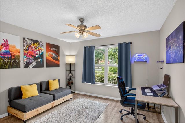 290 NW 116th Ter, Coral Springs, FL 33071