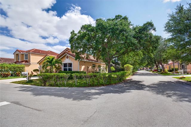 290 NW 116th Ter, Coral Springs, FL 33071