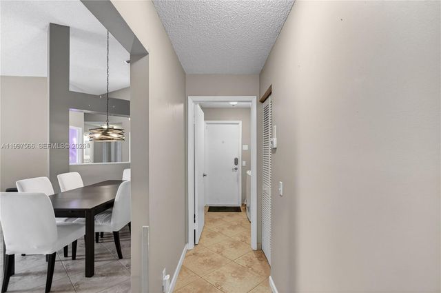 290 NW 116th Ter, Coral Springs, FL 33071