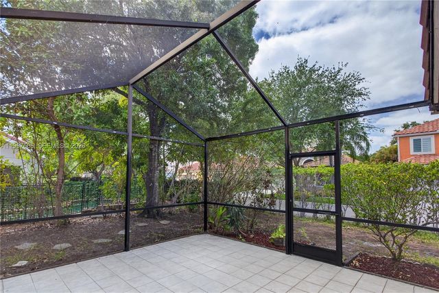 290 NW 116th Ter, Coral Springs, FL 33071