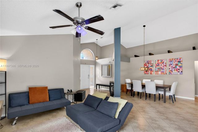 290 NW 116th Ter, Coral Springs, FL 33071