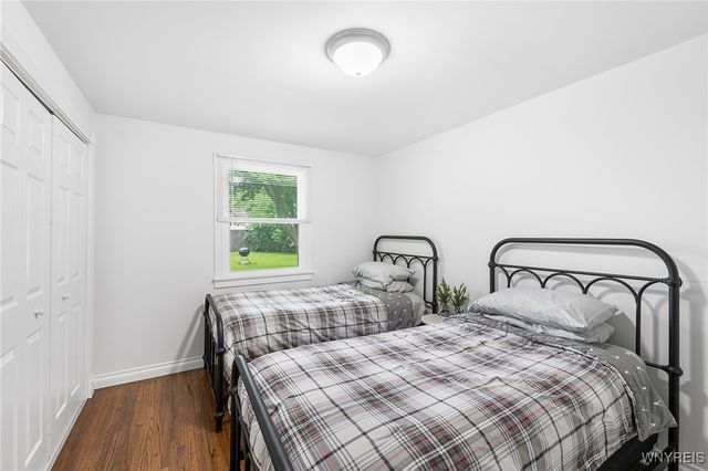 150 Meadow Lea Drive, Amherst, NY 14226