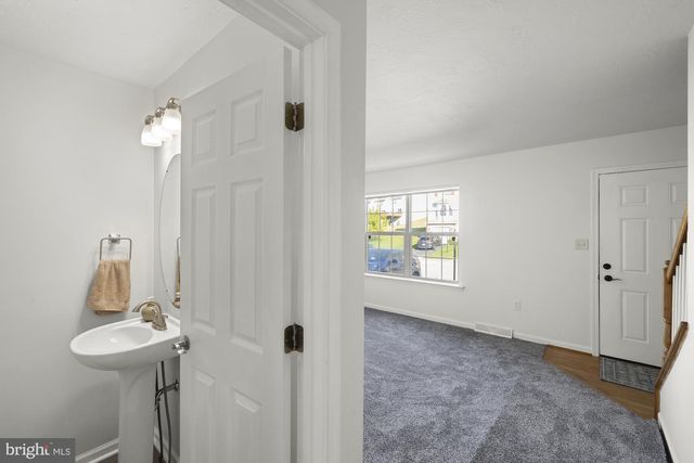 159 SARA LN, Hanover, PA 17331