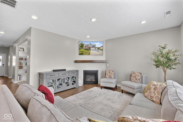 16411 Sedalia Drive, Fishers, IN 46040