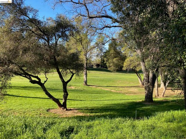 19096 Dyer Ct 2, Groveland, CA 95321