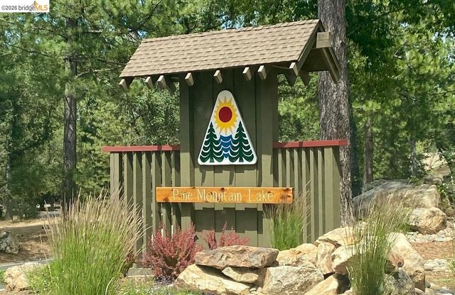 19096 Dyer Ct 2, Groveland, CA 95321