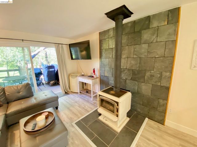 19096 Dyer Ct 2, Groveland, CA 95321