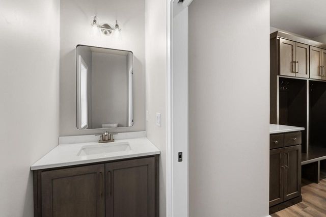 2712 CREEKWOOD CIRCLE, Green Bay, WI 54311