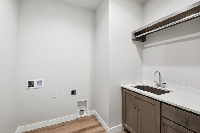 2712 CREEKWOOD CIRCLE, Green Bay, WI 54311