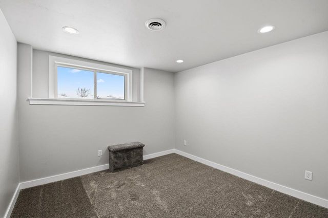 2712 CREEKWOOD CIRCLE, Green Bay, WI 54311