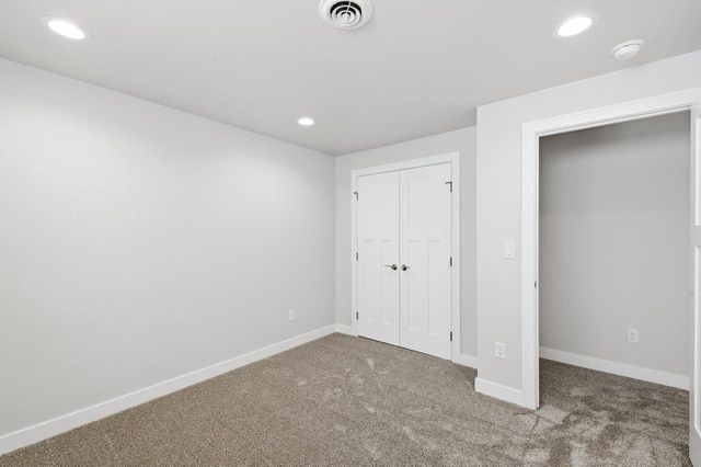 2712 CREEKWOOD CIRCLE, Green Bay, WI 54311