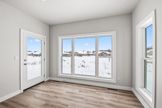 2712 CREEKWOOD CIRCLE, Green Bay, WI 54311