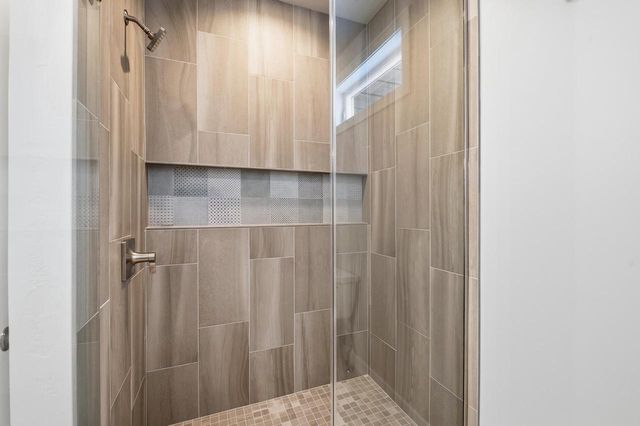 2712 CREEKWOOD CIRCLE, Green Bay, WI 54311